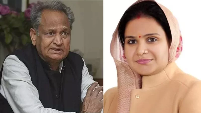 गहलोत सरकार ने जयपुर की मेयर मुनेश गुर्जर को किया बर्खास्त, पति के रिश्वत लेते पकड़े जाने पर हुई कार्रवाई