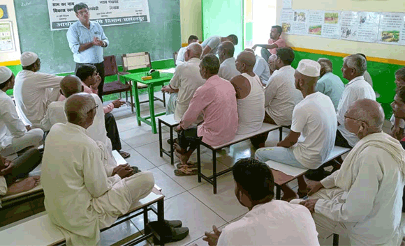 किसानों को दी प्राकृतिक खेती के बारे में जानकारी