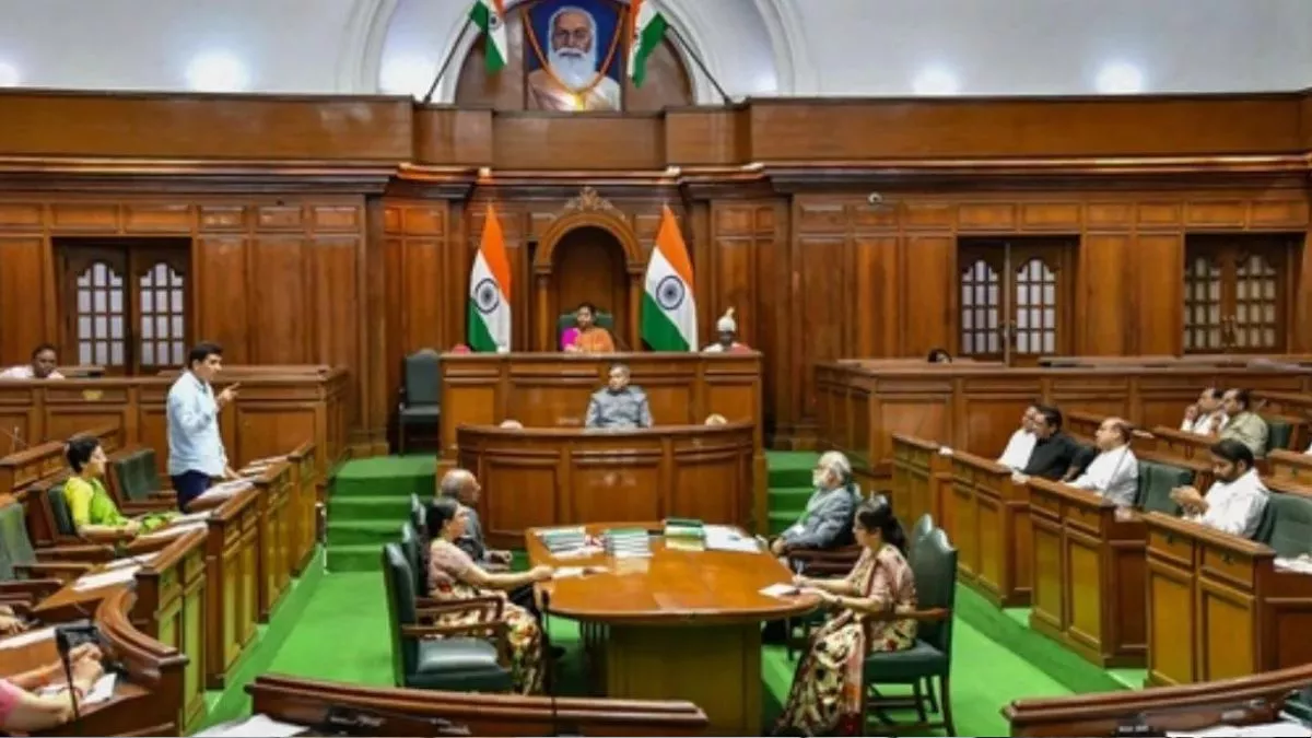 मणिपुर हिंसा पर बहस के दौरान सदन में हंगामा, भाजपा के चार विधायकों को किया मार्शल आउट