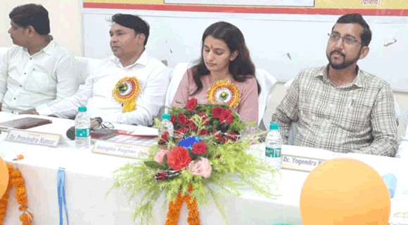 उपजिलाधिकारी ने छात्र-छात्राओं को बताए कैरियर सम्बंधी गुर