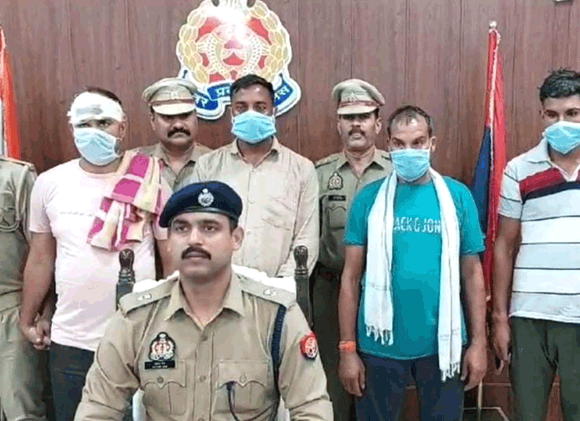 पुलिस ने पकड़े हत्या व बलवा करने के चार आरोपी, भेजे जेल
