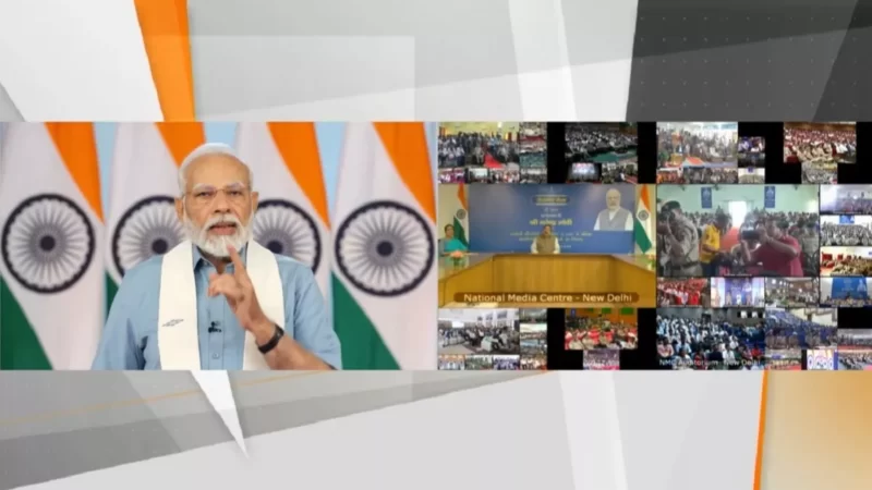 PM मोदी ने 51 हजार से अधिक युवाओं को बांटे नियुक्ति पत्र, कहा- सरकार के प्रयासों से बढ़ रहे अवसर