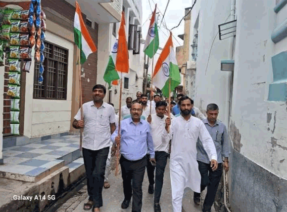 नगर में निकाली गयी तिरंगा यात्रा