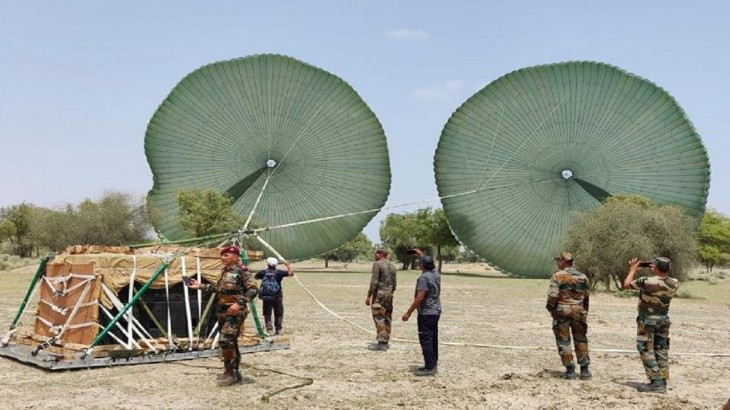 IAF: रक्षा निर्माण के क्षेत्र में ‘मेक इन इंडिया’ को बड़ी कामयाबी, सफल रहा हैवी ड्रॉप सिस्टम का परीक्षण