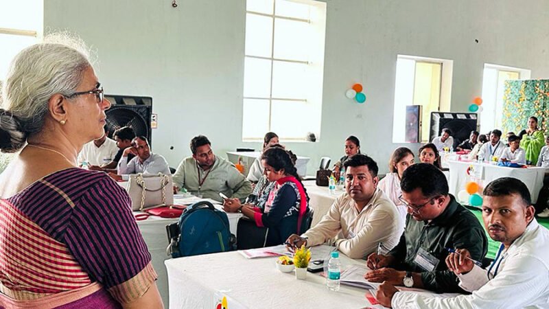 मेपल्स एकेडमी में हुई कार्यशाला, साइबर अपराधों से बचने के तरीके सुझाए