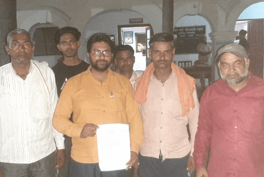 चोरो ने सरूरपुर तगा से किसान का बीस बोर अनाज चुराया