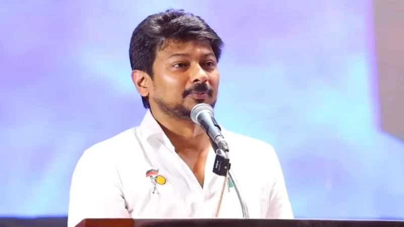 सनातन धर्म पर उदयनिधि स्टालिन के बयान पर SC से दखल की मांग, 262 प्रतिष्ठित हस्तियों ने CJI को लिखी चिट्ठी