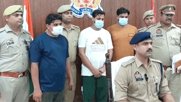 पुलिस ने अवैध कटाने करने वाले तीन आरोपी, पशु व उपकरण बरामद
