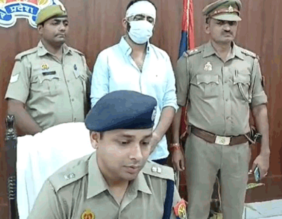 पुलिस ने भीड़ पर फायर करने वाले आरोपी को दबोचा