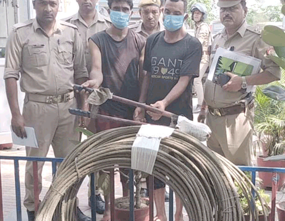 पुलिस ने दबोचे दो शातिर चोर, विद्युत तार बरामद