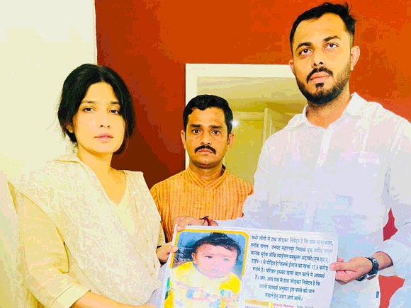 सांसद डिम्पल यादव से लगाई गम्भीर बीमारी से पीडि़त बालक की मदद की गुहार