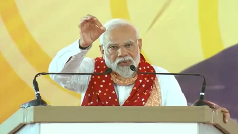 ‘जब-जब मैंने उठाई महिलाओं के हक में आवाज, विपक्ष ने उड़ाया मेरा मजाक’; वडोदरा में बरसे पीएम मोदी