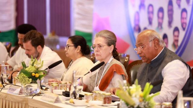 G20 Summit पर बंटा विपक्ष; खुशी में थरूर ने कही ये बात तो नीतीश भी दिखे साथ, ममता के जाने पर कांग्रेस आगबबूला