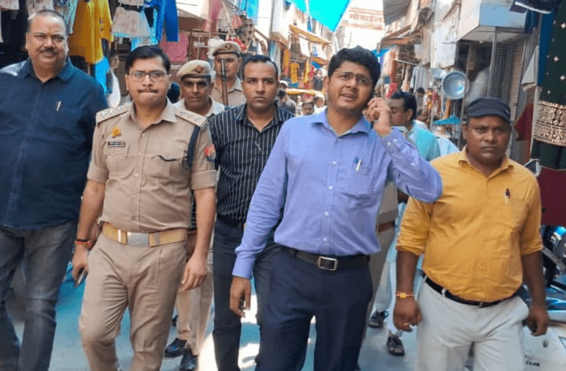 जन्माष्टमी को लेकर अधिकारियों ने किया निरीक्षण