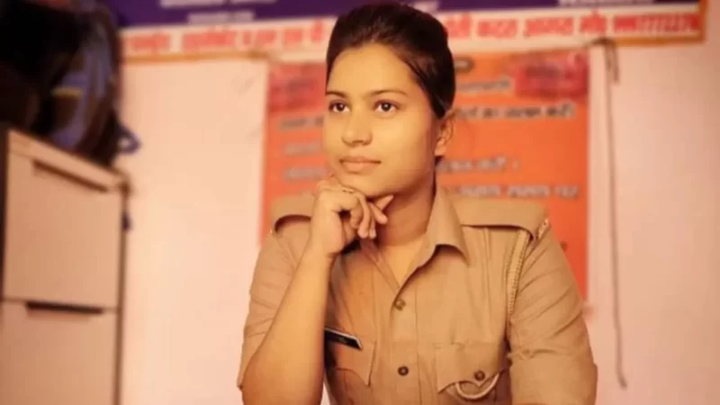 UP Police के बाबू ने नियम रखे ताक पर; ‘रिवाल्वर गर्ल’ प्रियंका मिश्रा को फिर बनाया आरक्षी, दो दिन में बर्खास्त
