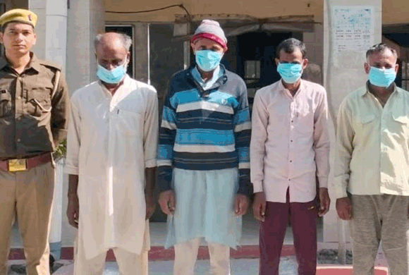 वारंटी समेत पांच आरोपियों को पुलिस ने किया गिरफ्तार
