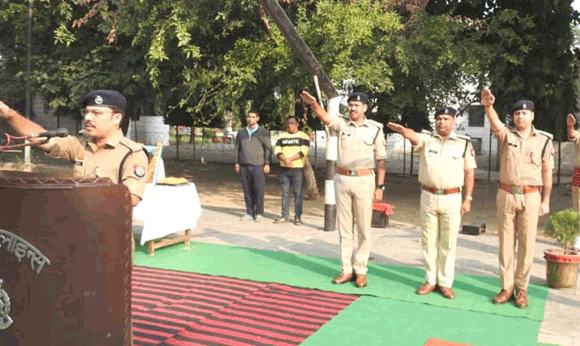 एसएसपी ने पुलिसकर्मियों को दिलाई राष्ट्रीय एकता की शपथ