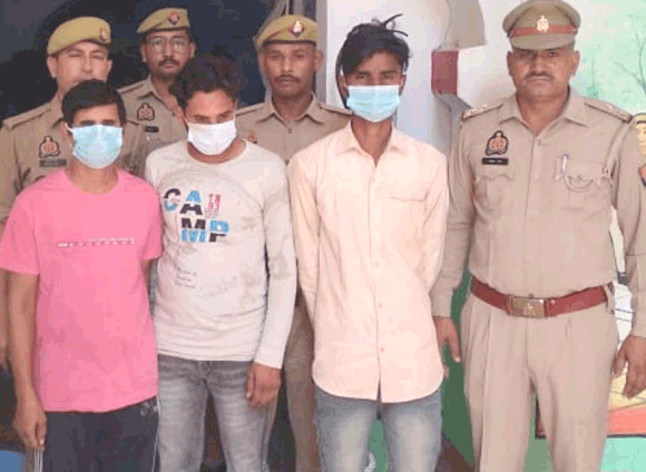 गैंगस्टर एक्ट के तीन वांछित आरोपी भेजे जेल
