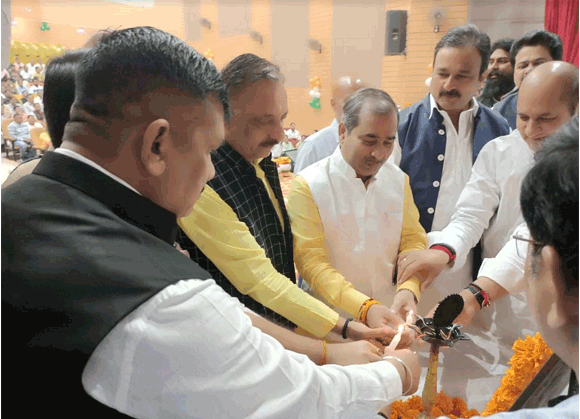 जनपद से अमृत कलश यात्रा भव्यता के साथ लखनऊ के लिए रवाना