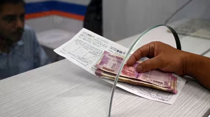 2000 रुपये के नोट बदलने का आज आखिरी मौका, शनिवार के बाद यहां मिलेगी ये सुविधा