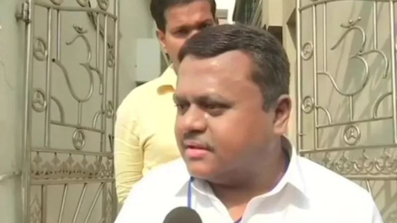 सारधा चिट फंड मामले में एक्टिव हुई बंगाल पुलिस, सुवेंदु अधिकारी के भाई सौमेंदु को पुछताछ के लिए बुलाया