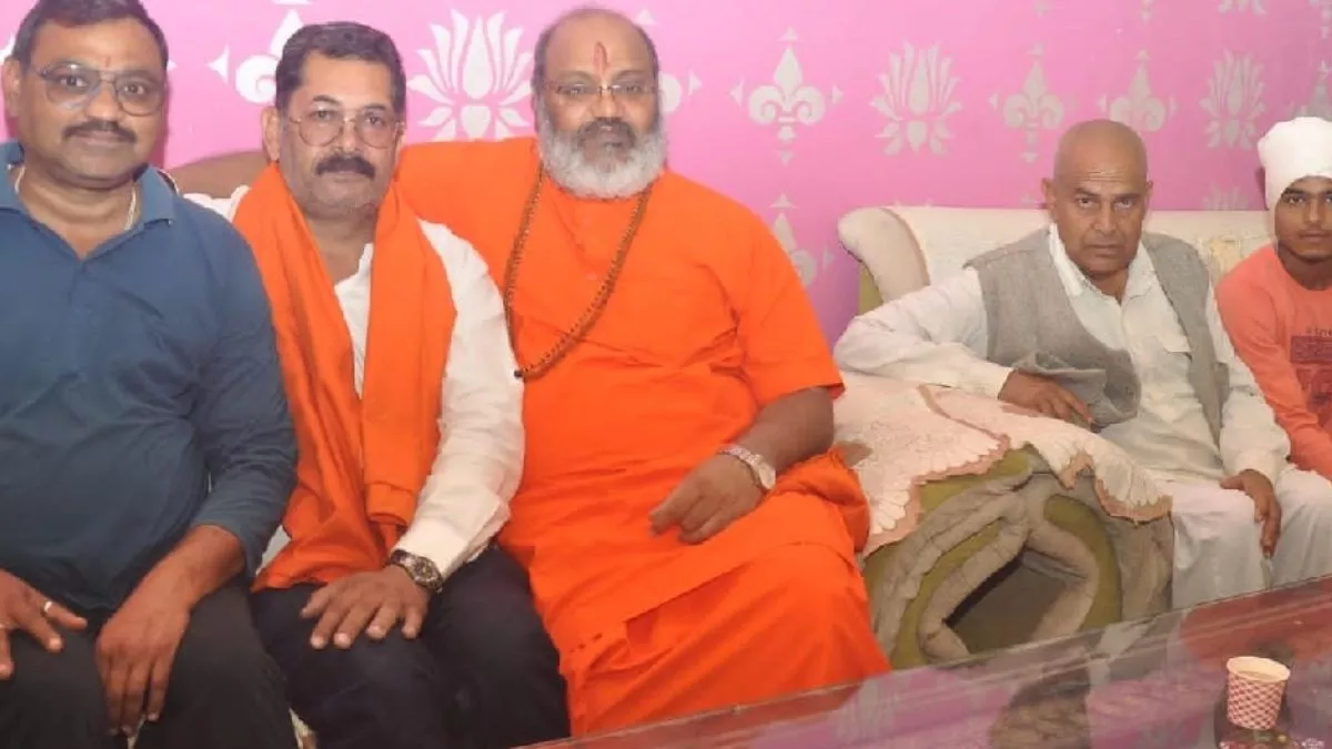 ‘हमास ने जो किताब पढ़ी, वैसी यहां भी पढ़ाई जा रही’, यति नरसिंहानंद बोले- ह‍िंदू समाज रहे सावधान