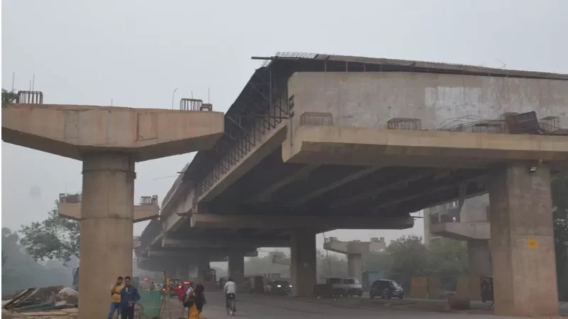 प्रदूषण ने रोकी दिल्ली के विकास की रफ्तार, जाम से मुक्ति दिलाने वाले 4 बड़े प्रोजेक्ट का काम बंद