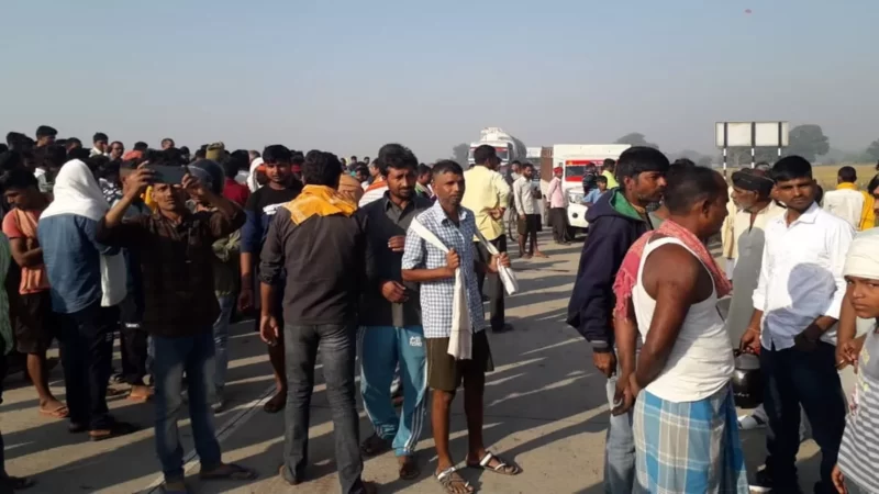 पटना फोरलेन पर भीषण हादसा, तेज रफ्तार कार ने कई लोगों को कुचला, अब तक दो की मौत