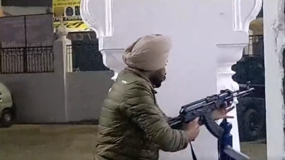कपूरथाल के गुरुद्वारे में निहंग सिखों और पुलिस में मुठभेड़, कांस्टेबल की गोली मारकर हत्या; तीन पुलिसकर्मी भी घायल
