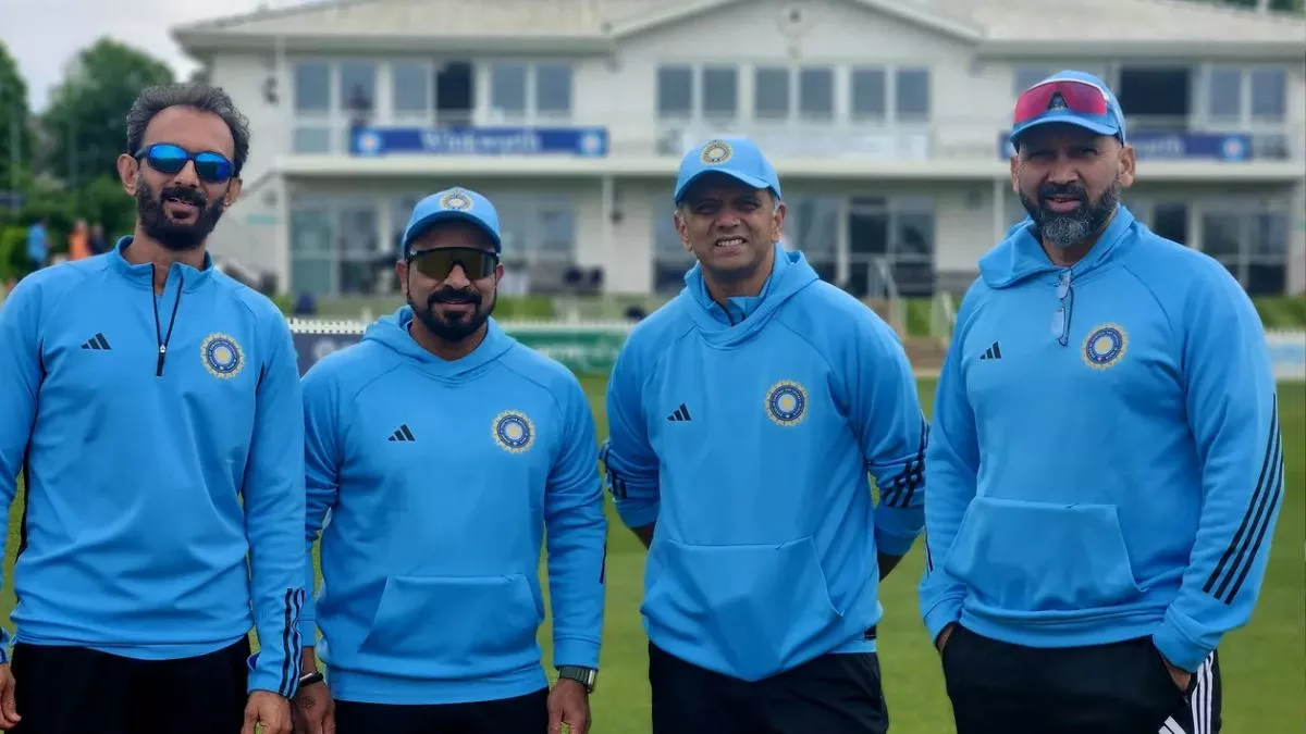 Rahul Dravid पर BCCI का अटूट विश्वास कायम, बने रहेंगे टीम इंडिया के हेड कोच; पूर्व भारतीय क्रिकेटर ने कुछ यूं जताई खुशी