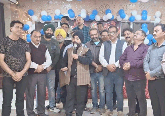 धूमधाम के साथ मनाया दीपावली मिलन कार्यक्रम