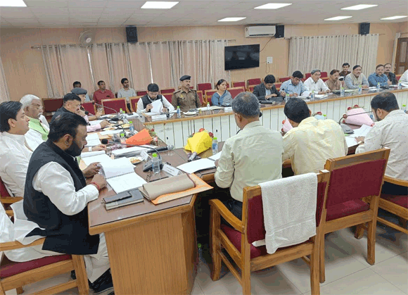 अनुसूचित जाति व जनजातियों एवं विमुक्त जातियों के उत्थान के लिये सरकार प्रतिबद्ध