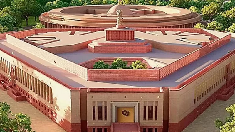 संसद की सुरक्षा में बड़ी चूक : लोकसभा की कार्यवाही के दौरान दर्शक दीर्घा से कूदा युवक, पुलिस ने दो लोगों को हिरासत में लिया