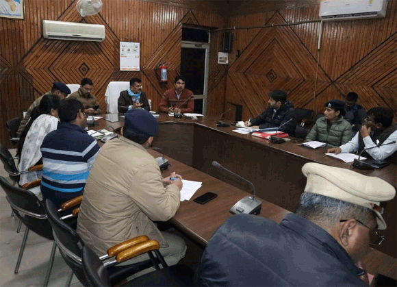 अवैध खनन के परिवहन में संलिप्त वाहनों पर होगी एफआईआर