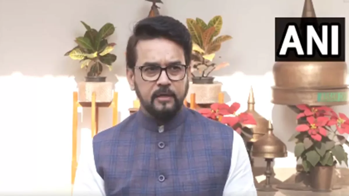 सेंथिल कुमार की गौमूत्र वाली टिप्पणी पर अनुराग ठाकुर का जोरदार पलटवार, राहुल गांधी पर जमकर साधा निशाना