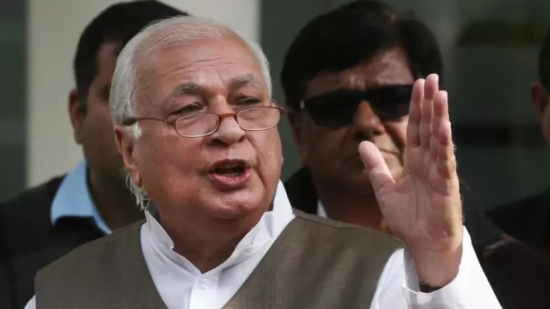 राज्यपाल आरिफ मोहम्मद खान ने मुख्यमंत्री विजयन पर लगाया बड़ा आरोप, कहा- ‘सीएम ने मुझे चोट पहुंचाने के लिए गुंडे भेजे’