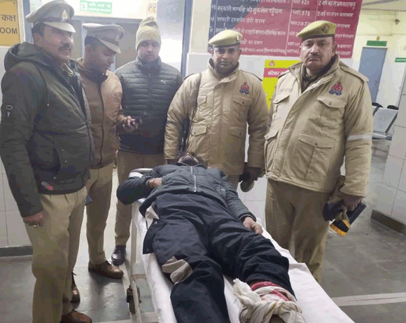 मुठभेड़ में पुलिस ने घायलावस्था में पकड़ा 25 हजार रूपए का इनामी बदमाश