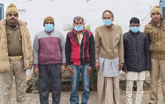 पुलिस ने वारंटी आरोपियों को किया गिरफ्तार