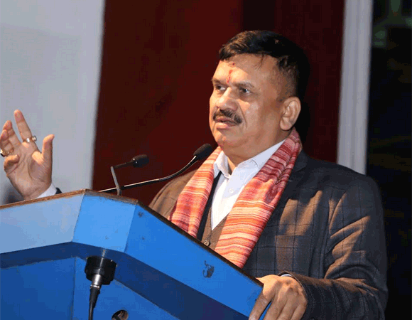 अधिकारी विवेकपूर्ण निर्णय लेते हुए खतौनी संबंधी समस्याओं का करें शीघ्रता से निस्तारण- जिलाधिकारी