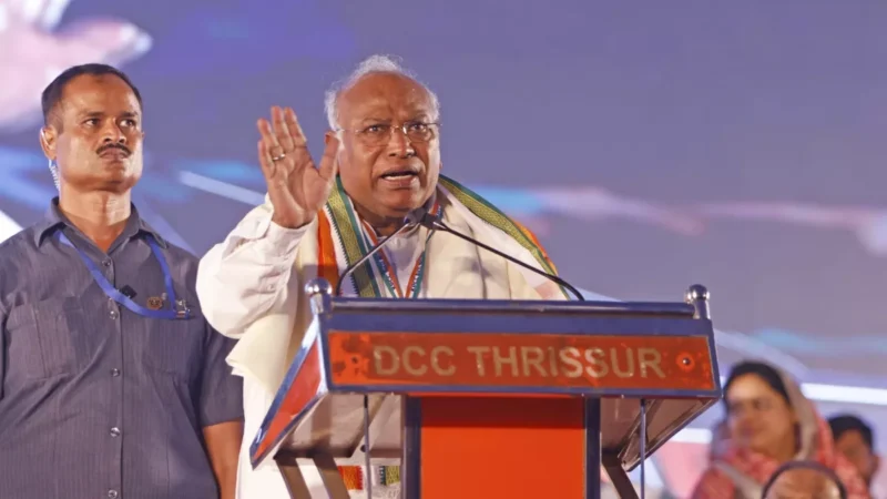 ‘कार्यकर्ता कर्मठ और कर्मवीर होता है…’, मल्लिकार्जुन खरगे के ‘कुत्ते वाले’ बयान पर भड़के कांग्रेस नेता