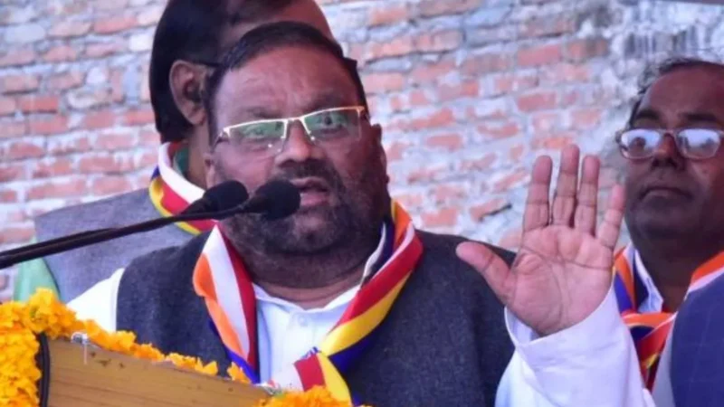 ‘वो जीवन और मौत से जूझ रहे हैं, उन्‍हें…’, रामभद्राचार्य को लेकर क्‍या बोल गए स्‍वामी प्रसाद मौर्य