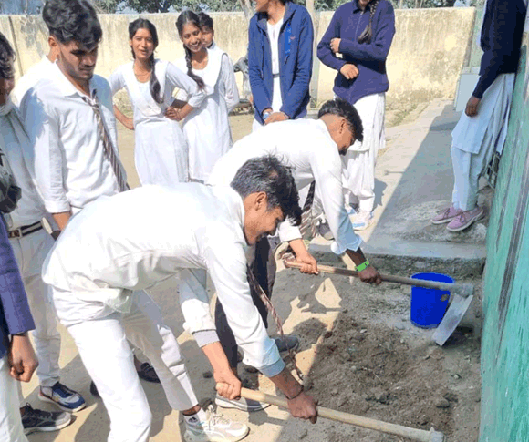 रासेयो शिविर में दूसरे दिन स्वयंसेवकों ने चलाया सफाई अभियान