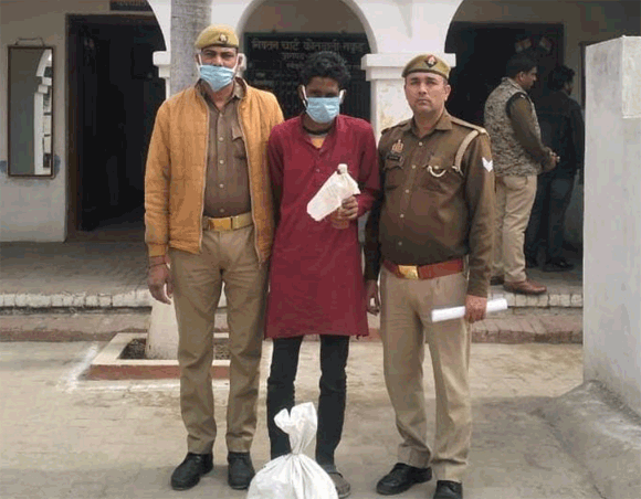 कोतवाली पुलिस ने अवैध शराब के साथ एक को पकडा