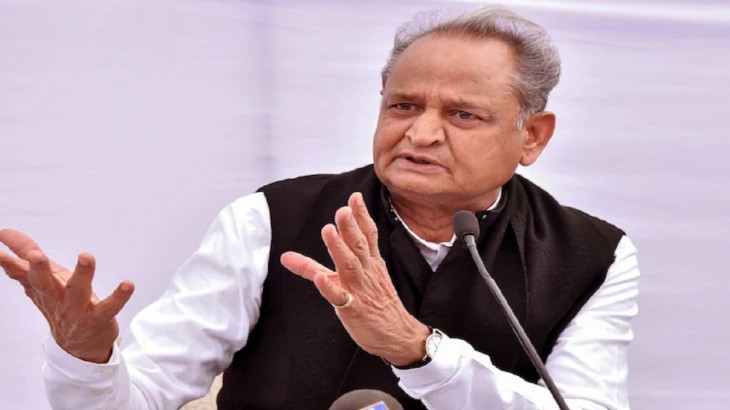 किसान आंदोलन को लेकर पूर्व CM गहलोत बोले- आखिर क्या मजबूरी है कि…