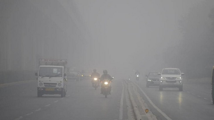 दिल्ली-NCR में बारिश के बाद आज घना कोहरा, पढ़िए IMD का अलर्ट