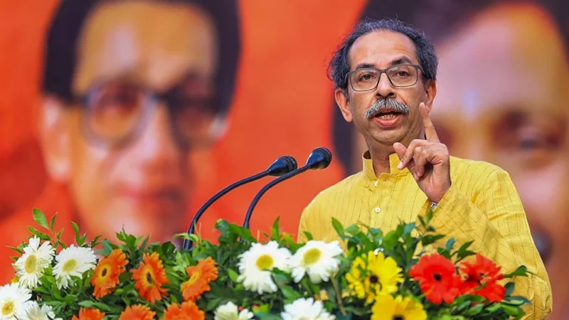 “नीतीश कुमार गए, और कुछ लोग जाएंगे…”, उद्धव ठाकर ने साधा निशाना, कहा- ये सभी डरपोक हैं