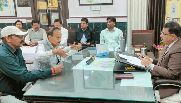 शमशान, कब्रिस्तान व धर्म स्थलों के मार्गो को ठीक कराएं: नगरायुक्त