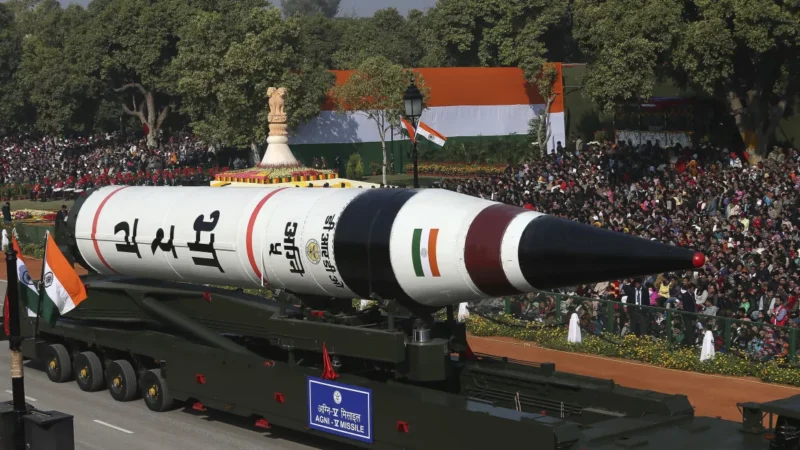 भारत के अग्नि-5 मिसाइल परीक्षण से पाकिस्तान में हड़कंप, खिसियाए पाक ने भारत से की ये विनती