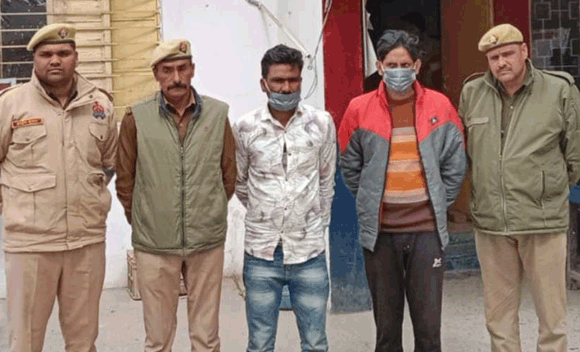 पुलिस ने पांच वारंटी आरोपियों को गिरफ्तार
