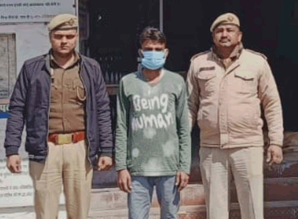जनपद पुलिस ने पकड़े चार वारंटी आरोपी